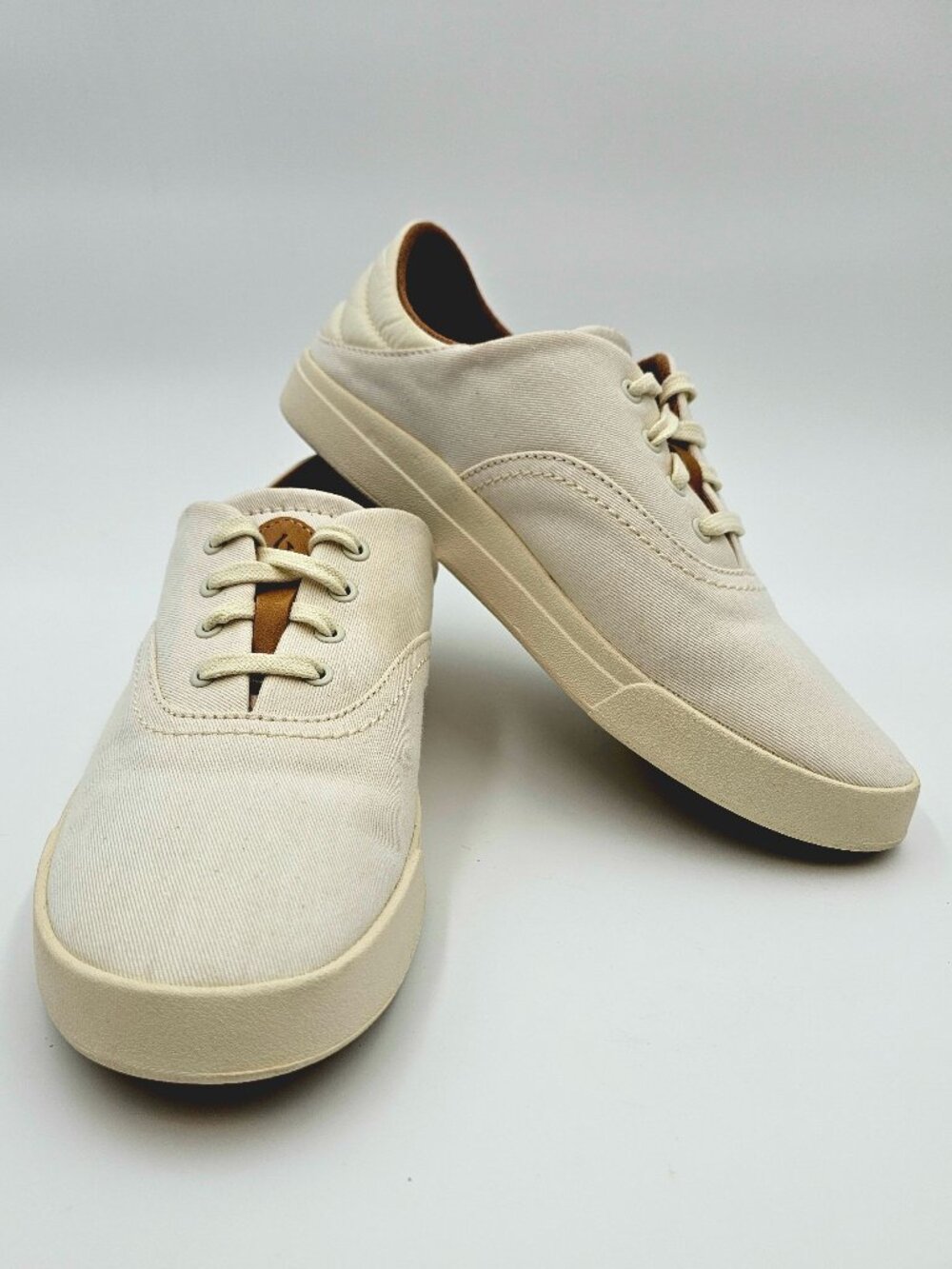 NEW OluKai Kohu Off White Canvas Casual Sneakers Shoes 20516-1818 Women's Size 7